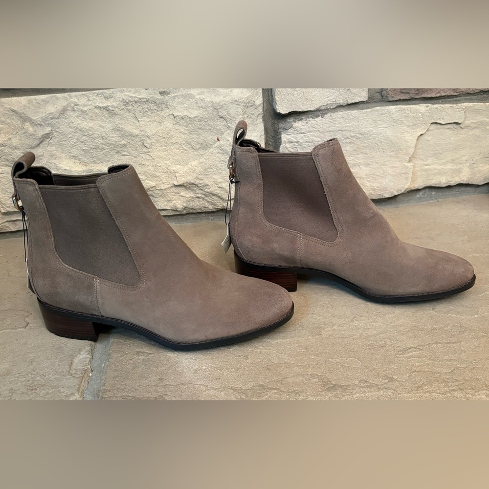 COLE HAAN WOMEN’S WATERPROOF BOOTIE, SZ 9.5